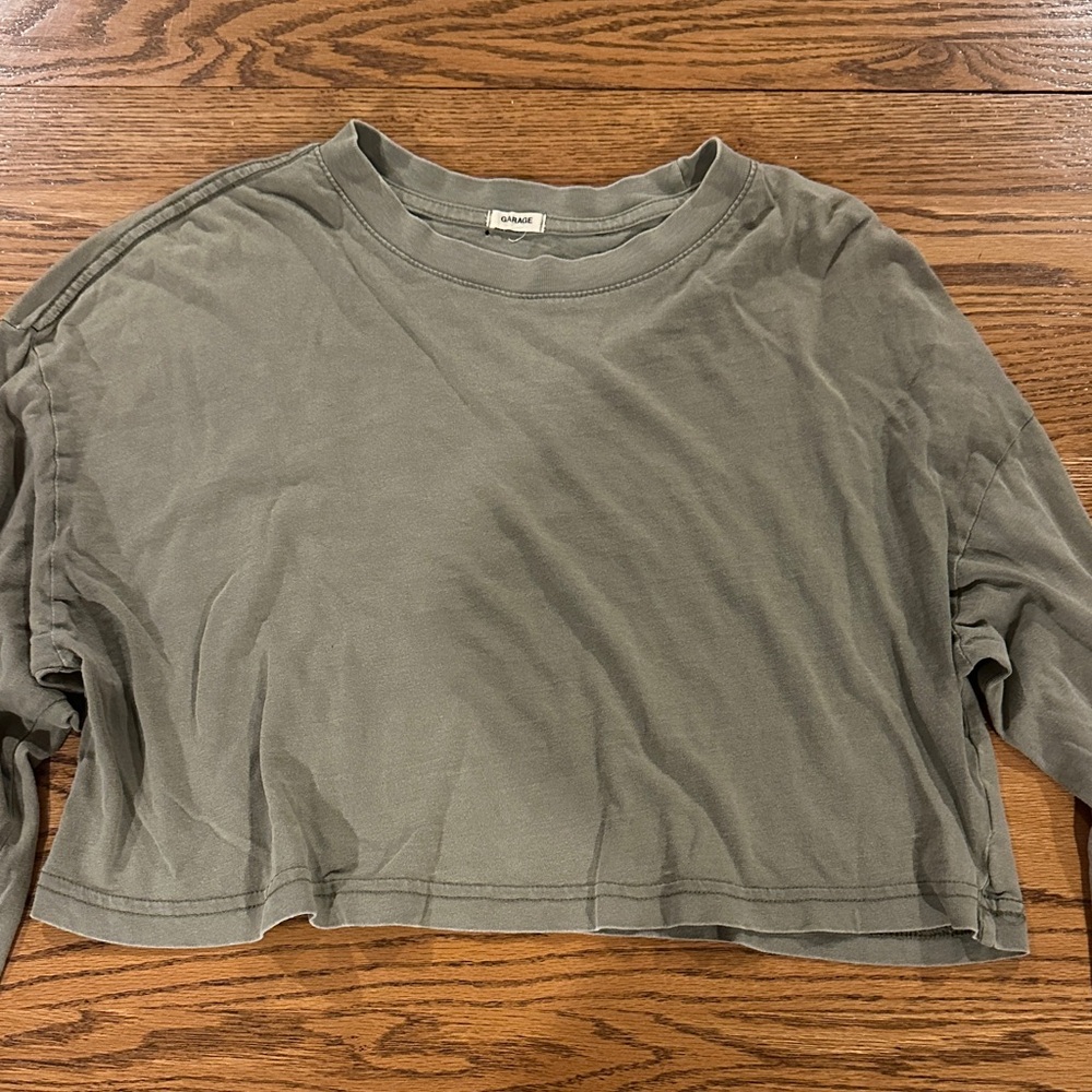 Garage Green Cropped Long sleeve
